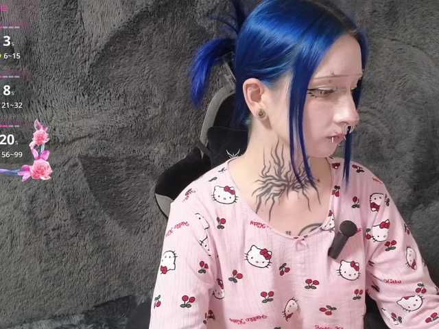 YoungAlice1 live cam on BongaCams