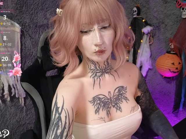 YoungAlice1 live cam on BongaCams