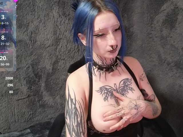 YoungAlice1 live cam on BongaCams