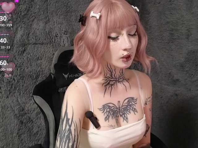 YoungAlice1 live cam on BongaCams