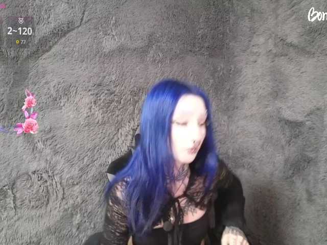 YoungAlice1 live cam on BongaCams