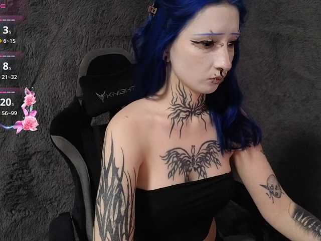 YoungAlice1 live cam on BongaCams