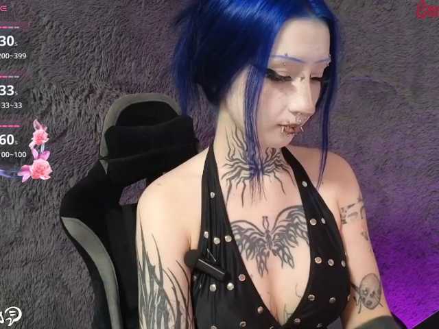YoungAlice1 live cam on BongaCams