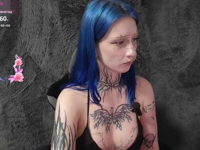 YoungAlice1 live cam on BongaCams