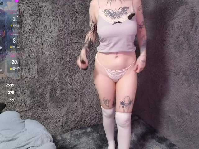 YoungAlice1 live cam on BongaCams