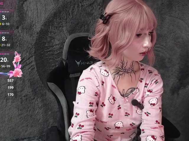 YoungAlice1 live cam on BongaCams