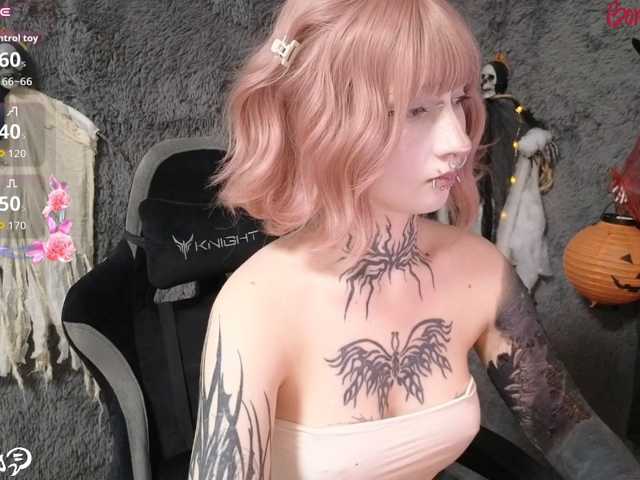 YoungAlice1 live cam on BongaCams