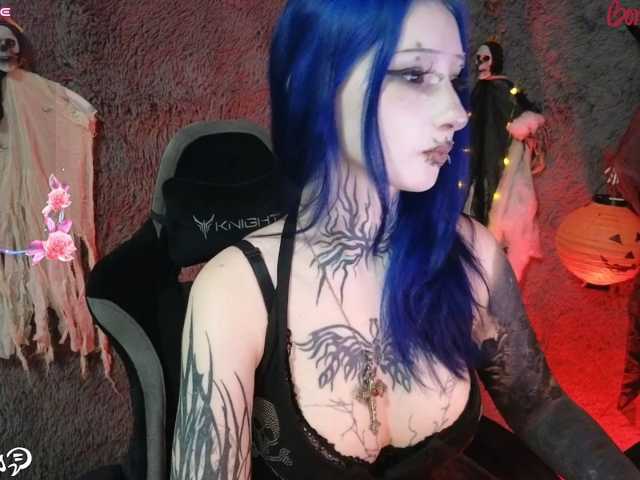 YoungAlice1 live cam on BongaCams