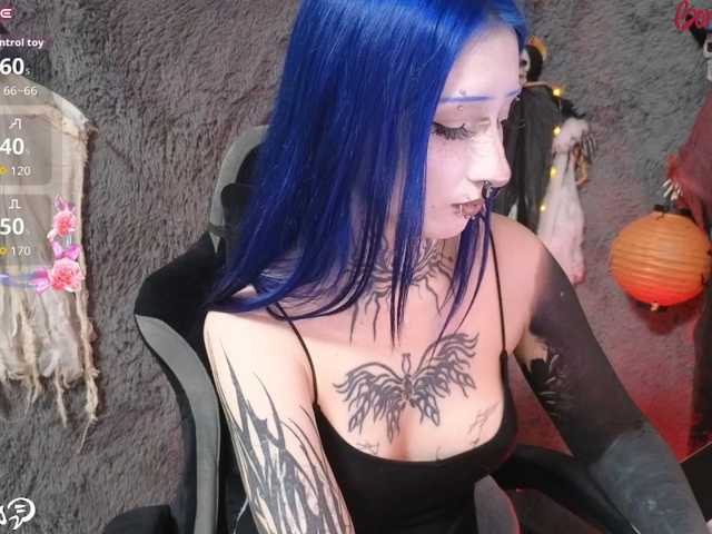 YoungAlice1 live cam on BongaCams
