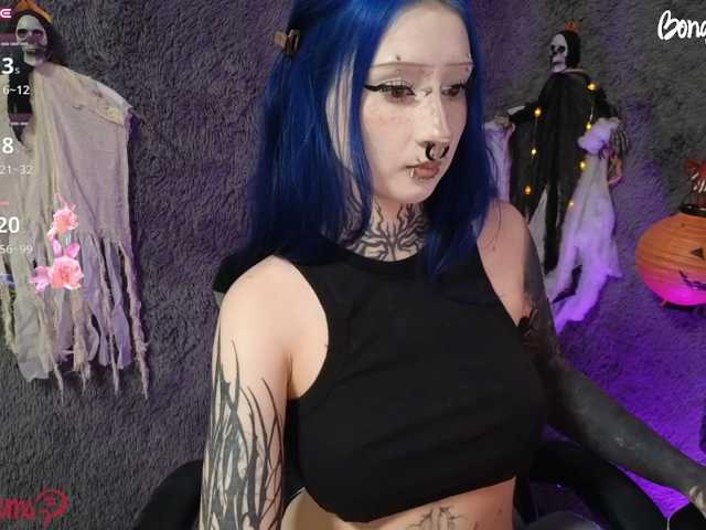 YoungAlice1 live cam on BongaCams