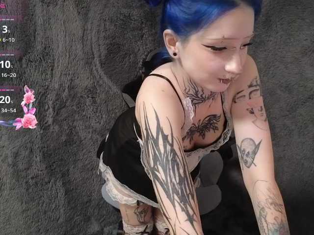 YoungAlice1 live cam on BongaCams
