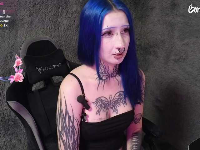 YoungAlice1 live cam on BongaCams