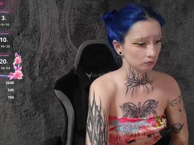 YoungAlice1 live cam on BongaCams