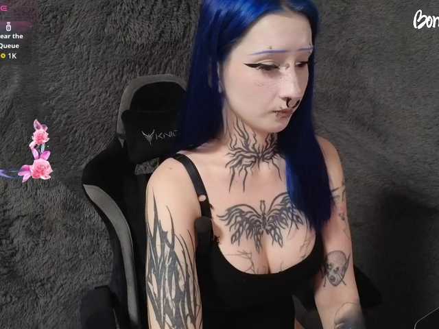 YoungAlice1 live cam on BongaCams