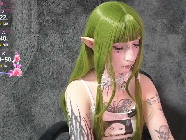 YoungAlice1 live cam on BongaCams