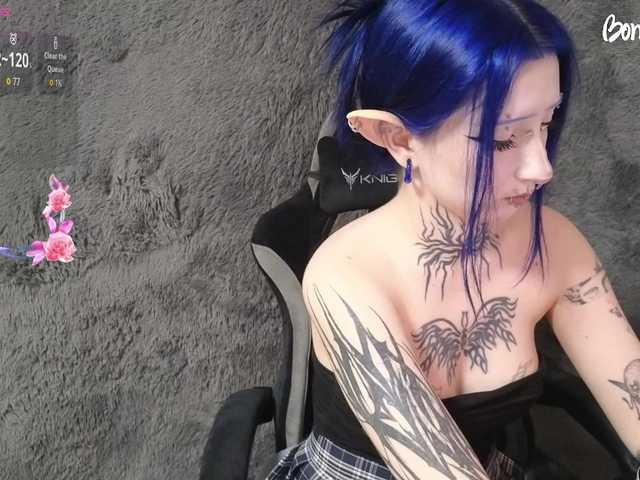 YoungAlice1 live cam on BongaCams