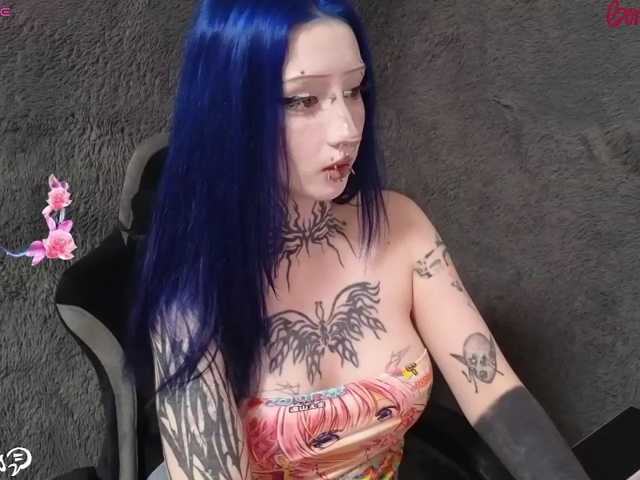 YoungAlice1 live cam on BongaCams