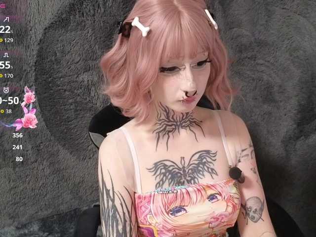 YoungAlice1 live cam on BongaCams