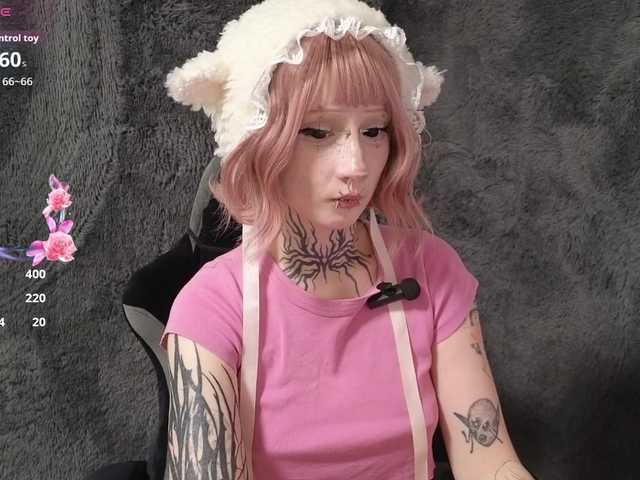 YoungAlice1 live cam on BongaCams