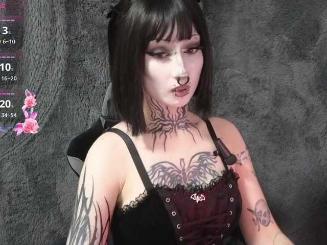 YoungAlice1 live cam on BongaCams