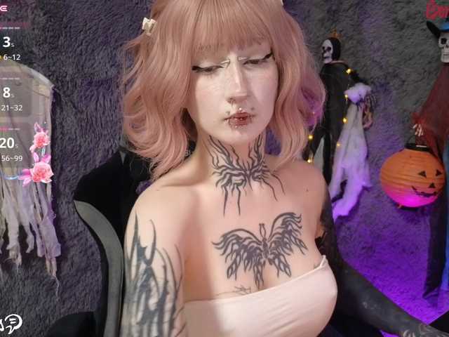 YoungAlice1 live cam on BongaCams