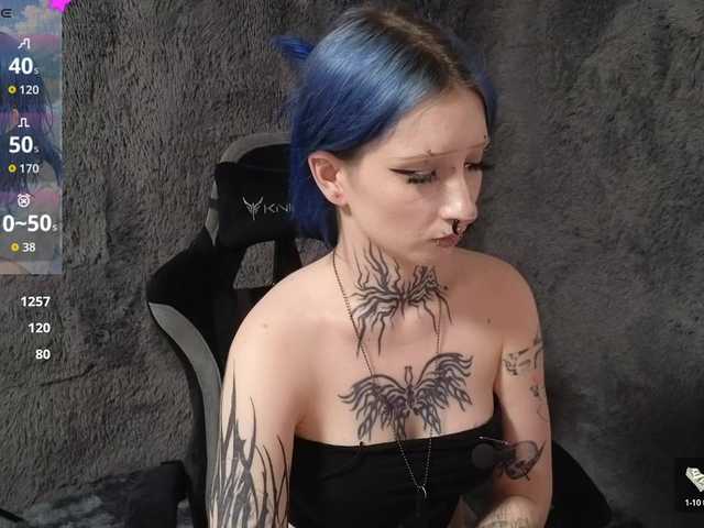 YoungAlice1 live cam on BongaCams