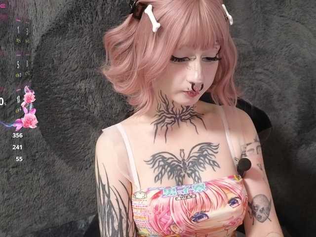YoungAlice1 live cam on BongaCams