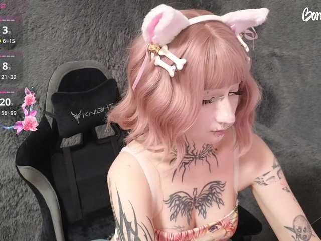 YoungAlice1 live cam on BongaCams