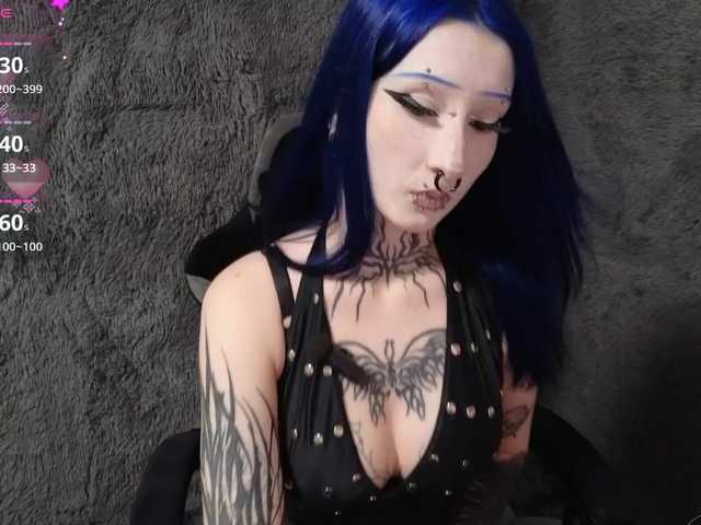 YoungAlice1 live cam on BongaCams
