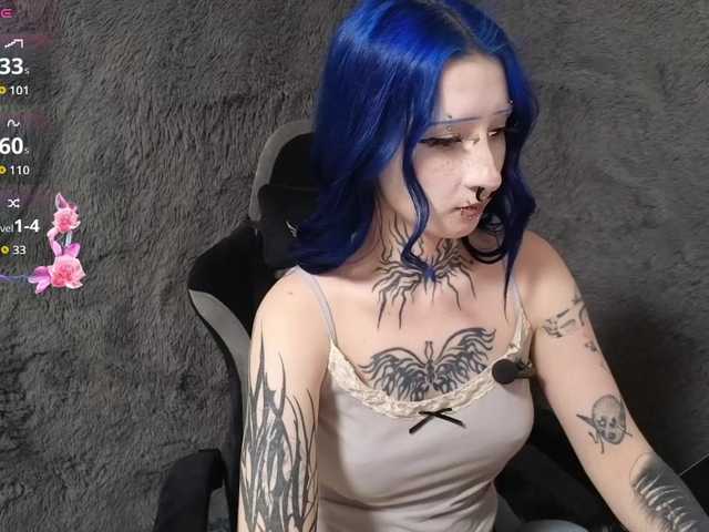 YoungAlice1 live cam on BongaCams