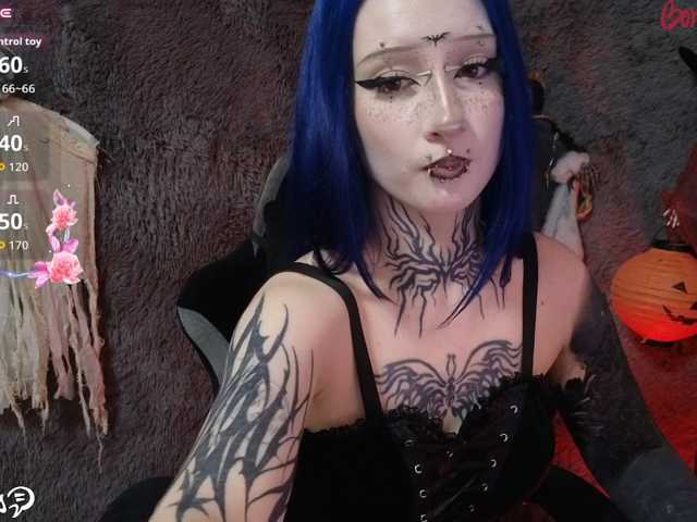 YoungAlice1 live cam on BongaCams