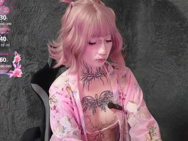 YoungAlice1 live cam on BongaCams