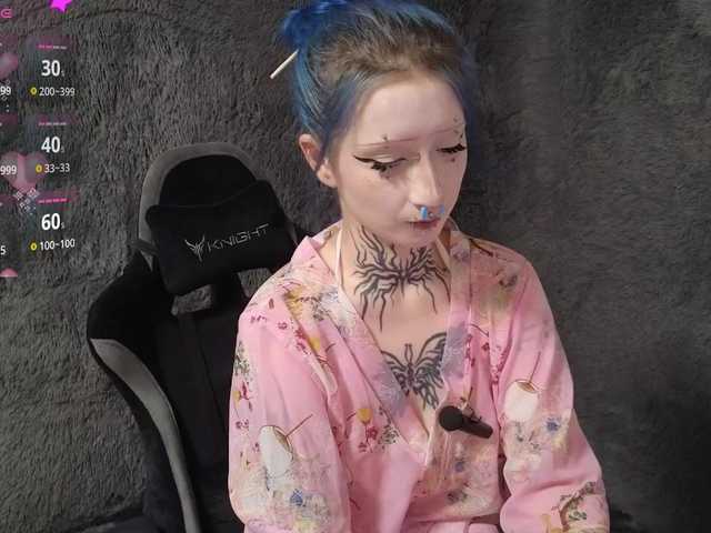 YoungAlice1 live cam on BongaCams
