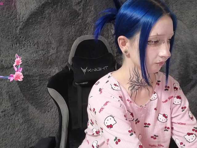 YoungAlice1 live cam on BongaCams
