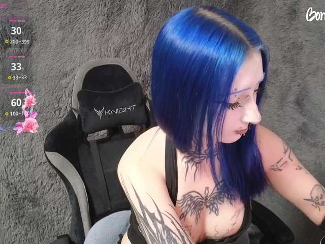 YoungAlice1 live cam on BongaCams