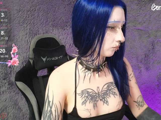 YoungAlice1 live cam on BongaCams