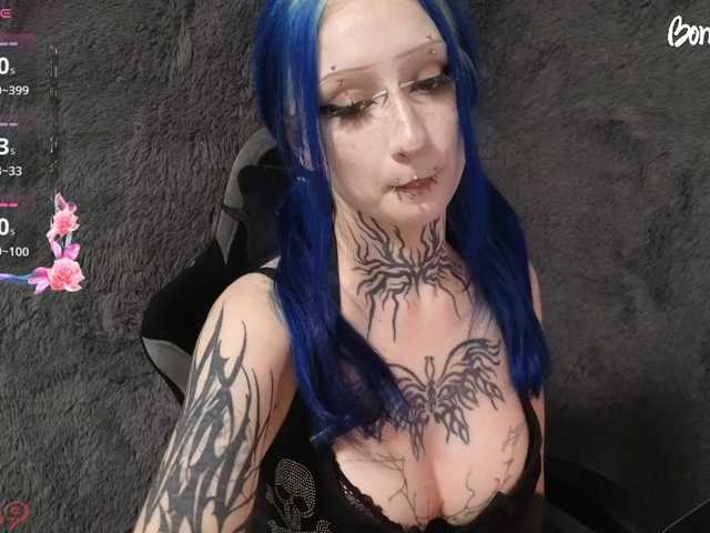 YoungAlice1 live cam on BongaCams