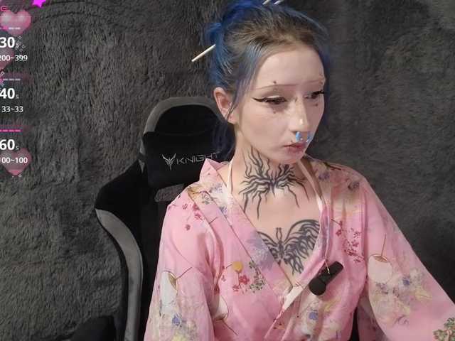 YoungAlice1 live webcam show