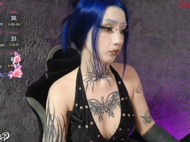 YoungAlice1, en directo ahora en BongaCams