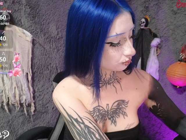 YoungAlice1 live cam on BongaCams