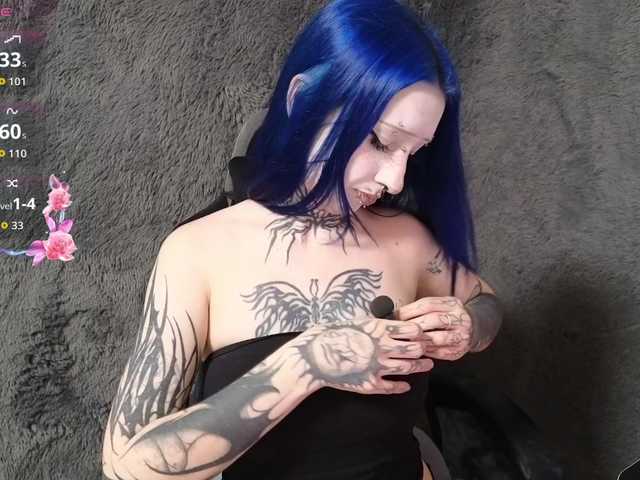 YoungAlice1 live cam on BongaCams