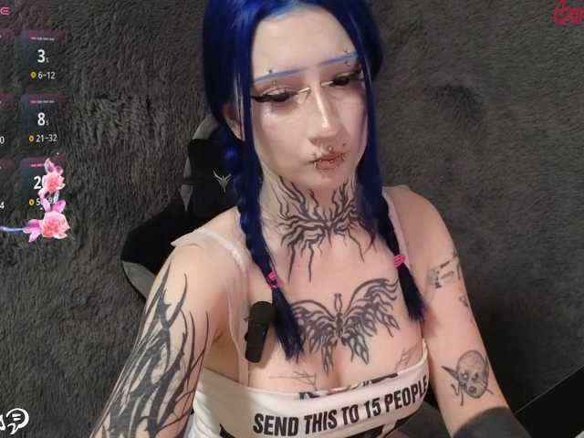 YoungAlice1 live cam on BongaCams