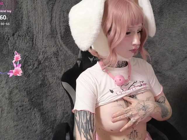 YoungAlice1 live cam on BongaCams