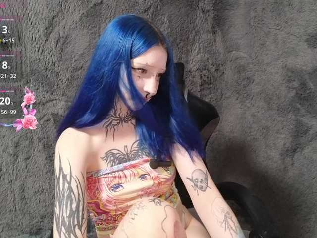 YoungAlice1 live cam on BongaCams