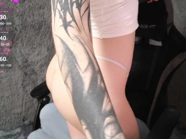 YoungAlice1 live cam on BongaCams