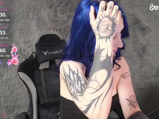 YoungAlice1 live cam on BongaCams