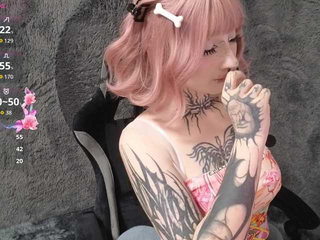 YoungAlice1 live cam on BongaCams