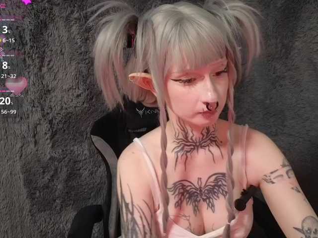 YoungAlice1 live cam on BongaCams
