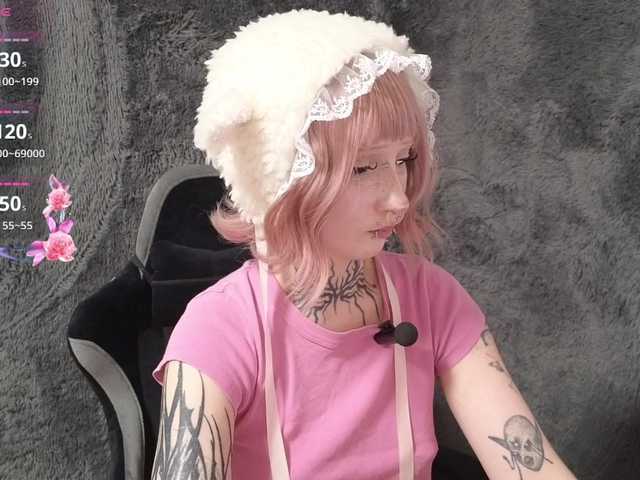 YoungAlice1 live cam on BongaCams