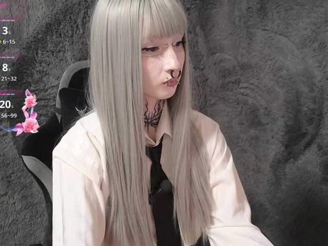 YoungAlice1 live cam on BongaCams